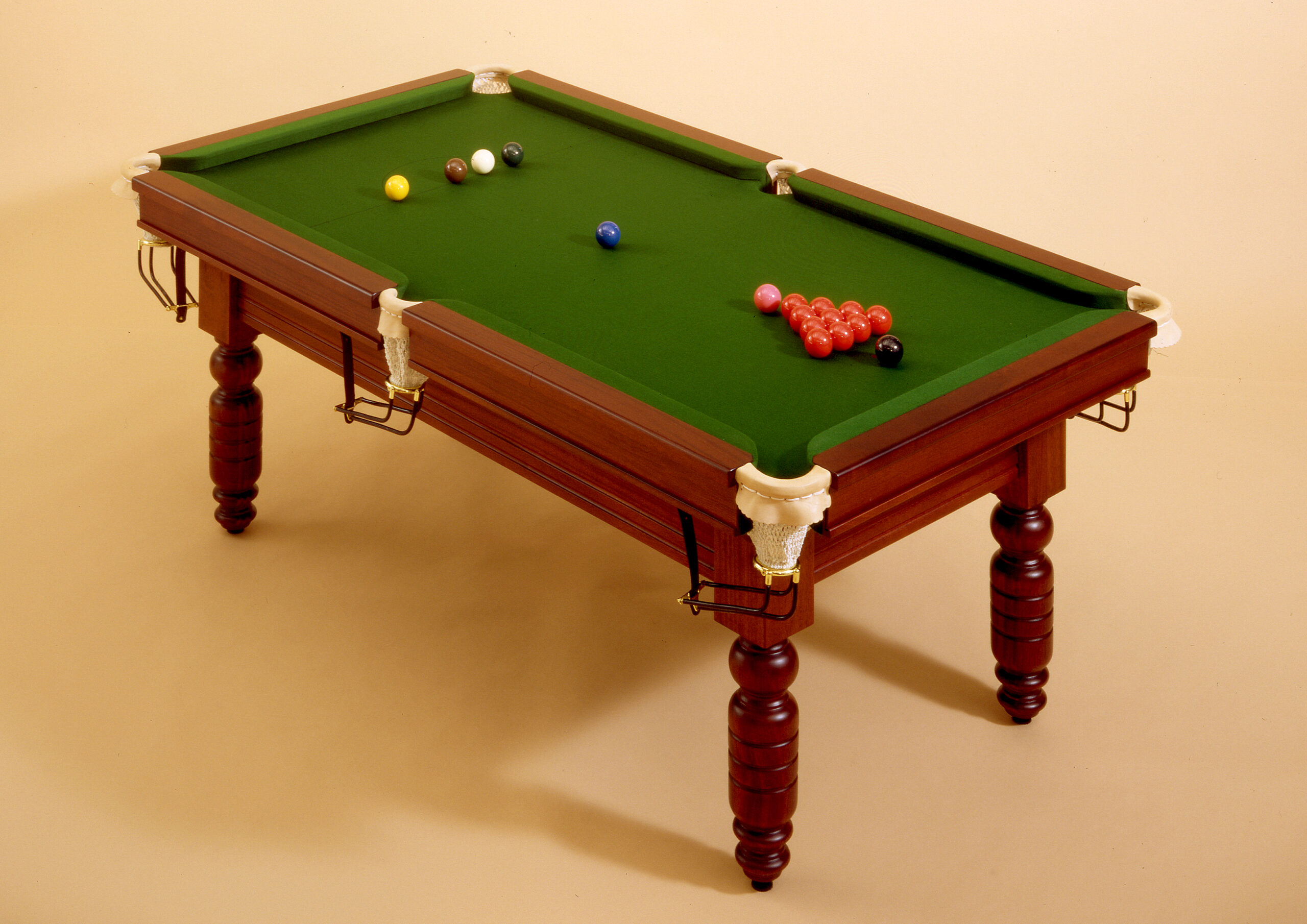 How To Choose The Right Pool Table For Your Home Bloger